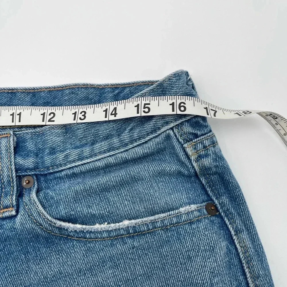 BDG Urban Outfitters Women’s Size 29 High Waisted Denim Shorts Raw Hem Cheeky - Picture 8 of 10